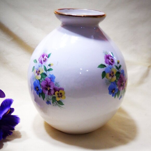 ~~~ VASE with Silk IRIS~~~ - Picture 2 of 2